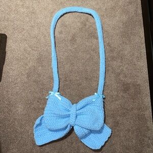 Crochet bow crossbody bag